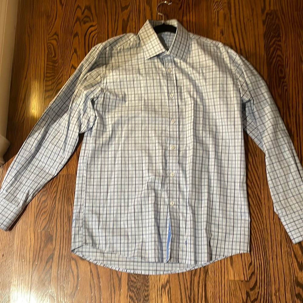 mens button down shirt. great condition
